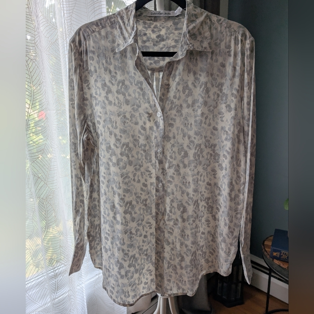 78.Calvin Klein White Leopard Print Button Down‎ Shirt